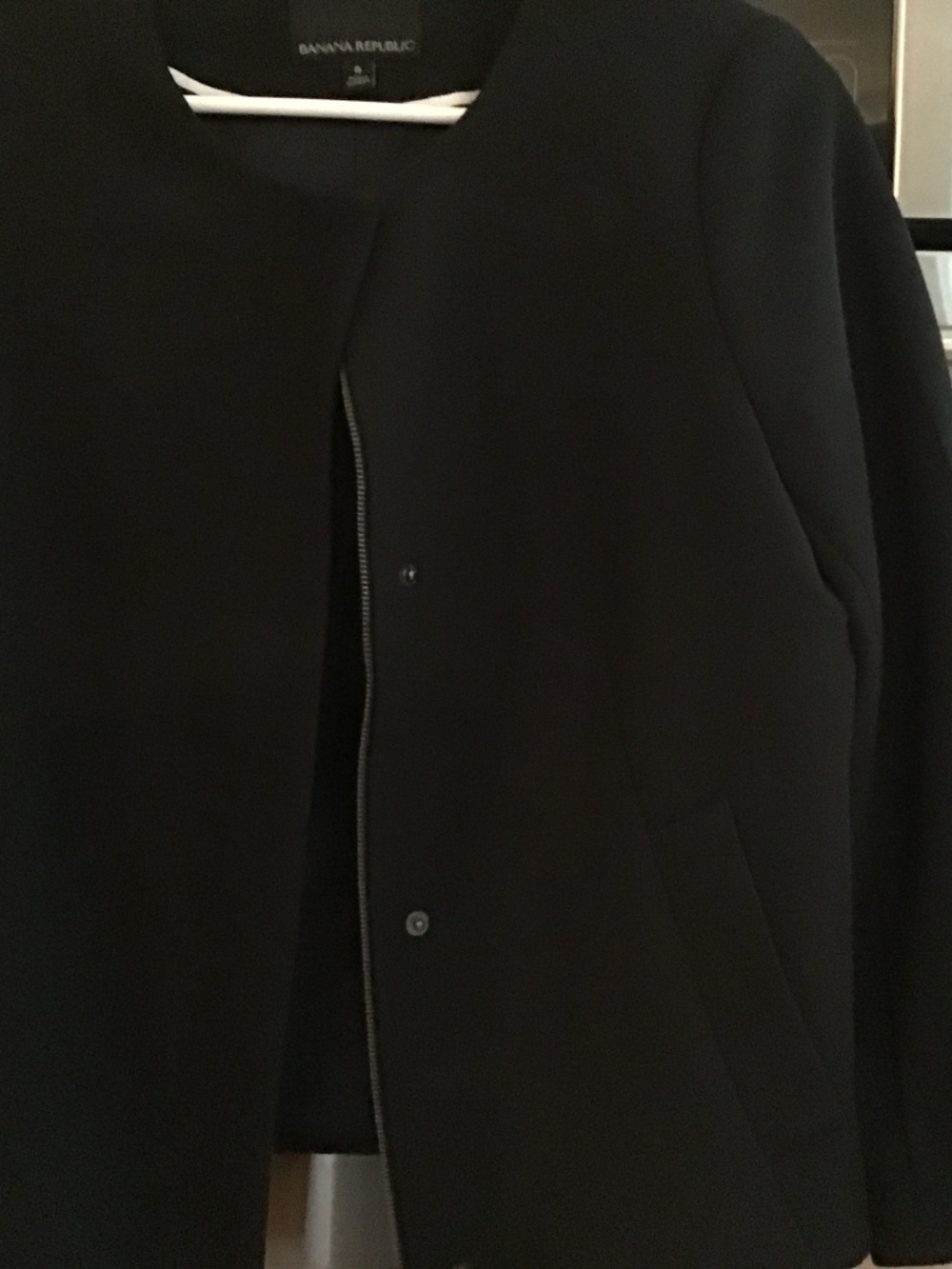 Banana Republic Black Round Collar Blazer hidden snap closure size 8